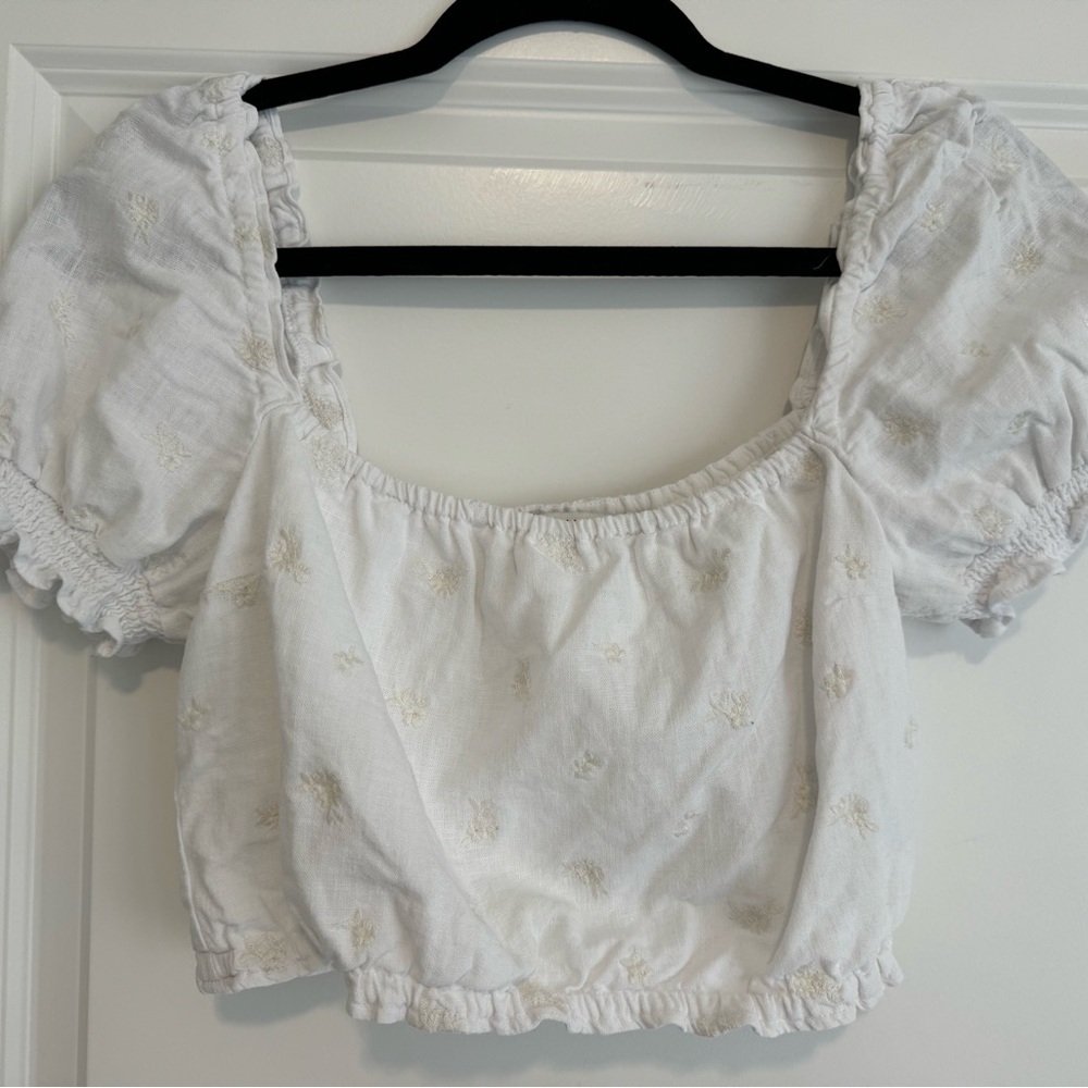 Abercrombie Puff Sleeve Crop with Embroidered Detail